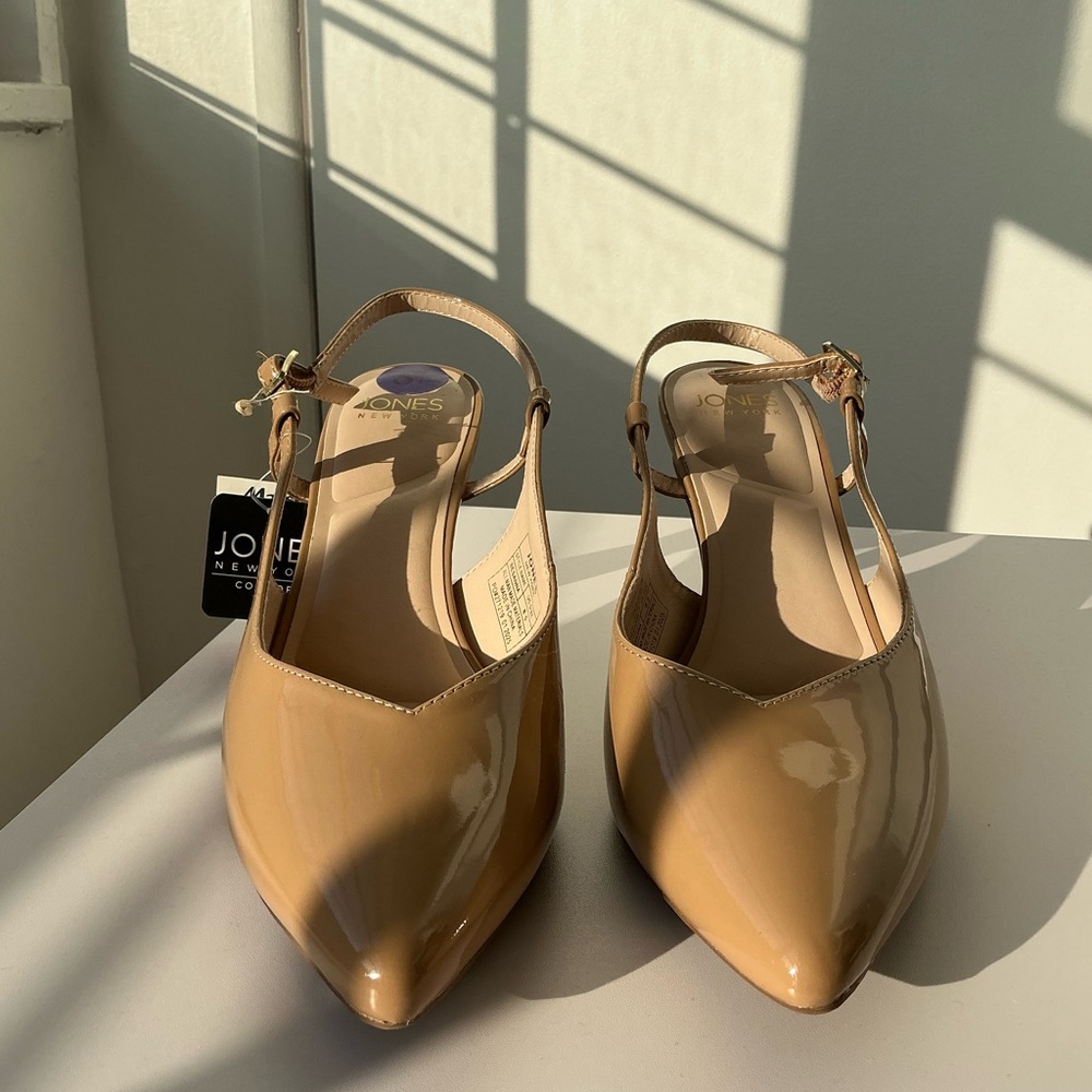 Jones New York Beige Patent Heels